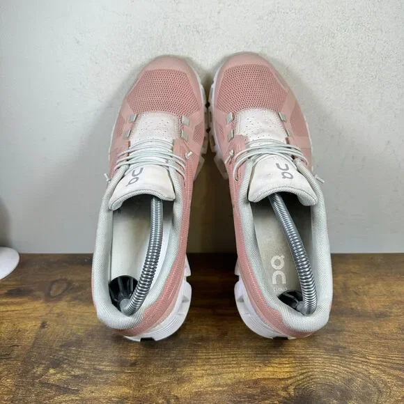 On Running Women's Athletic Shoes in Pink and White - Picture 6 of 9